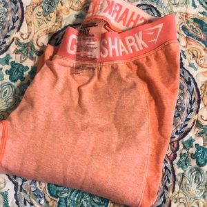 Selling coral gymshark leggings.
